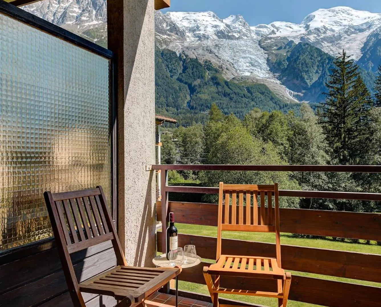 Apartment Cristal Des Glaces, Mont Blanc View, Alpes Travel, Sleeps 6 Chamonix