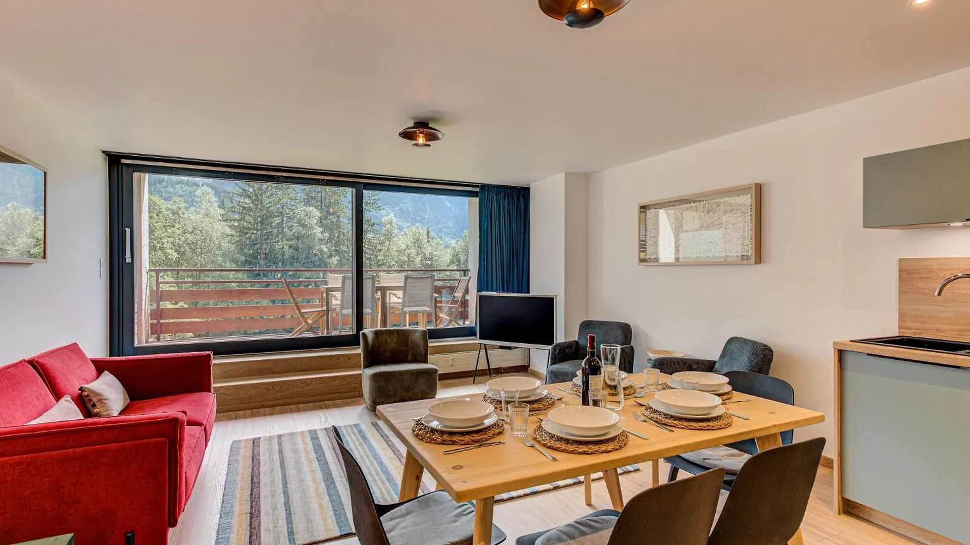 Apartment Cristal Des Glaces, Mont Blanc View, Alpes Travel, Sleeps 6 Chamonix France
