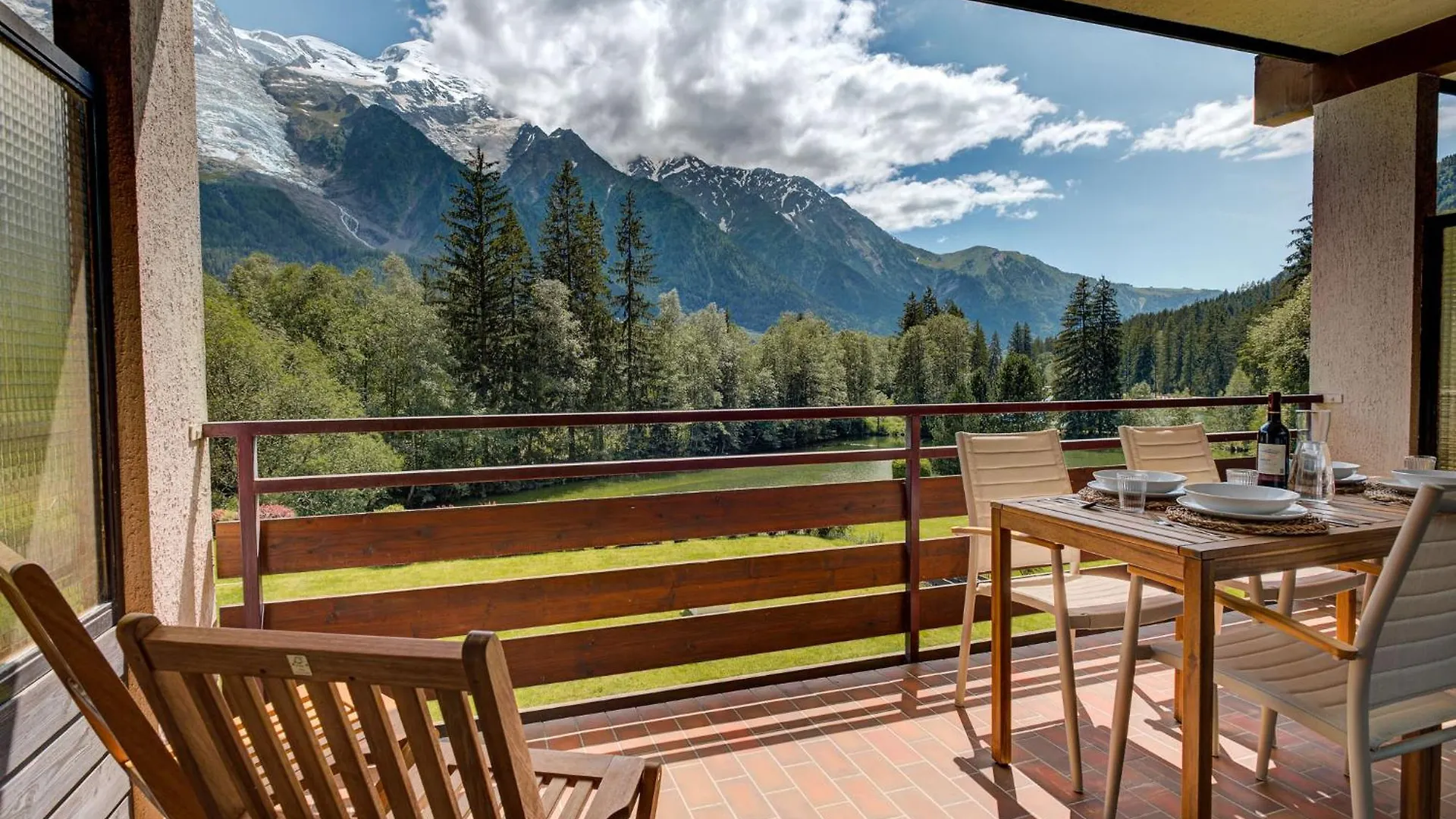 Apartment Cristal Des Glaces, Mont Blanc View, Alpes Travel, Sleeps 6 Chamonix France